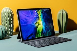 Microsoft Surface Pro X vs 12.9-inch iPad Pro - Review Guide