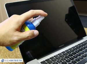how to clean macbook screen alcohol